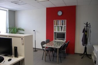 Predaj plne obsadeného areálu vo výbornej lokalite mesta Bra - 12