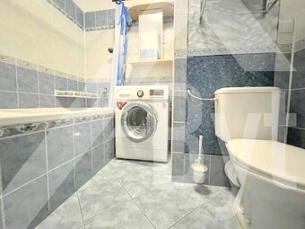 VEĽKÝ 2-IZBOVÝ BYT V CENTRE S BALKÓNOM A ZARIADENÝ - 12