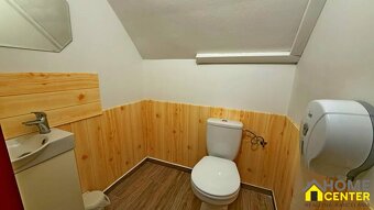 Na predaj unikátna dvojpodlažná budova na podnikanie aj býva - 12