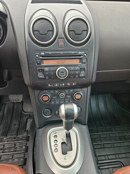 Nissan Qashqai 4x4 benzín 2.0i, automat, ťažné,STK do 4/2027 - 12