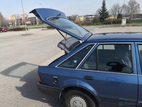 Ford Escort 1,4 GHIA,1987, MK4, platná TK, EK - 12