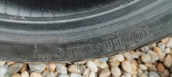 Predám pneumatiky na skúter 120/70 R15 a 140/70 R 14 - 12