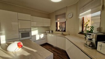 Predaj novostavba 5 izbový rodinný dom s garážou a pozemkom  - 12