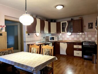 GESTTO | 3,5-IZBOVÝ RODINNÝ DOM S POTENCIÁLOM | 2x GARÁŽ - 12