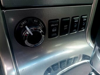 NISSAN NAVARA 3.0DCI - PREDAJ AJ NA SPLÁTKY - 12