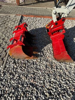 Pásový báger - Takeuchi TB216 - 12