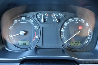 Škoda Octavia Combi 1.6i TOUR - 12