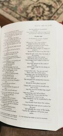 Biblia v prešívanom obale - 12