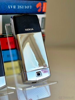 3X NOKIA 8810 CHROME - TOP STAV - 2X NOVÁ CHRÓMOVÁ BATERKA - 12