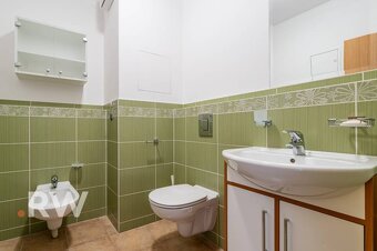 REZERVOVANÉ - VEĽKORYSÝ 2 izb. s takmer až 14 m2 TERASOU - 12