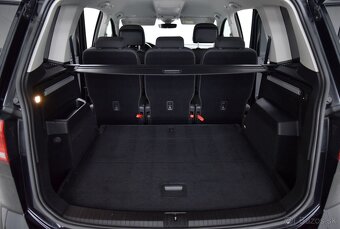 Touran 2.0 TDI Highline DSG, Matrix, ACC, Ťažné, Kamera - 12