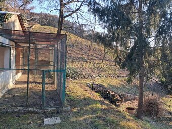 POZEMOK S CHATKOU - 931 m2 - ČERMEĽSKÁ CESTA - 12