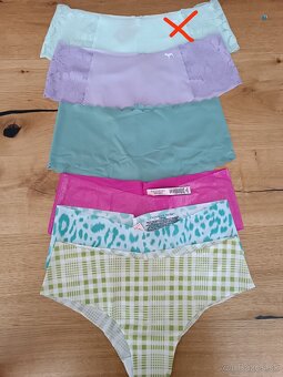 Brazilky M od Victoria’s Secret / PINK - 12