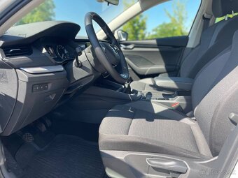 Škoda Octavia Combi 2.0 TDI SCR Ambition - 12