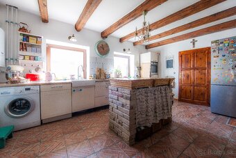 Dom pod storočnou hruškou - 12