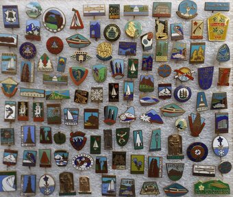 odznaky - heraldika, erby, hrady, zámky, ZOO, jeskyně, lázně - 12