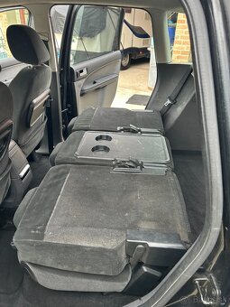 Ford Focus C-MAX - 12