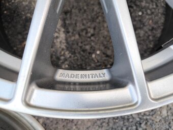 OZ Racing SuperTurismo LM R18 - 12