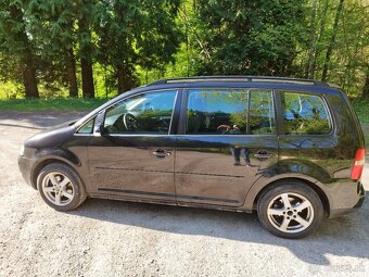 VOLKSWAGEN TOURAN - 12
