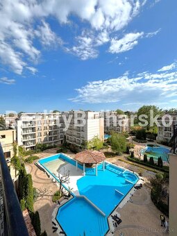 Zařízený apartmán 2kk (53 m²) s výhledem na bazén DAWN PARK - 12