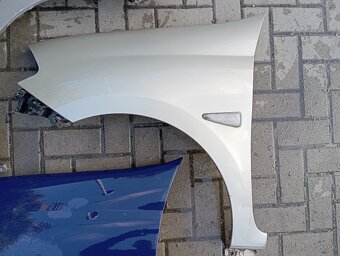 Predám predny blatník na Renault Thalia rok výroby 2011 - 12