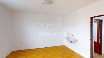 Na predaj dvojpodlažný rodinný dom -  LEOPOLDOV, 710 m2 - 12