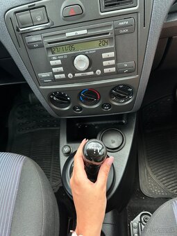 Ford Fusion - 12