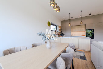 Na predaj moderný 5-izbový rodinný dom – Prešov, Šalgovik - 12