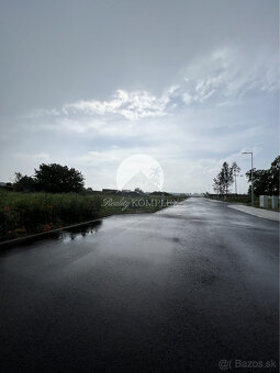 Reality KOMPLEX s.r.o. Vám ponúka na PREDAJ 9 lukratívnych p - 12