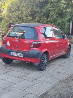 Toyota yaris 1.0 - 12