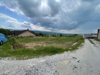 Pozemok na výstavbu rodinného domu - Prievidza - 12