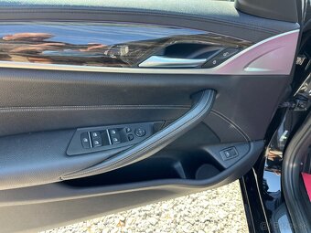 BMW Rad 5 Touring 520d xDrive A/T - 12