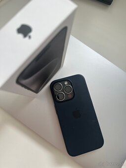 iPhone 15 Pro 258 GB - top stav - 12