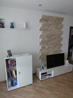3 izbový byt . - 12
