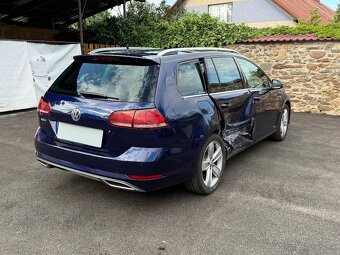 Volkswagen Golf 2.0 TDI Highline - 12