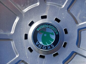 Plechove disky 5x100 r15 a 185/60 r15 zimne pneumatiky - 12