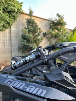 CAN-AM MAVERICK X3 Turbo RS - 12