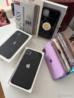 iPhone 11 black - 12