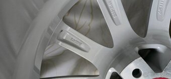 5x112,r18,8J,et35,Platin- 235-55-18 - Pirelli -TOP stav - 12