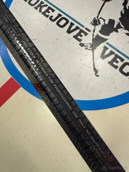 UPLNE NOVA PROFI HOKEJKA CCM RIBCOR TRIGGER 6PRO Thorell  - 12