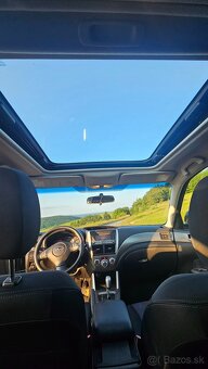 Predám Subaru Forester 2.0 benzin r.v.2011 - 12