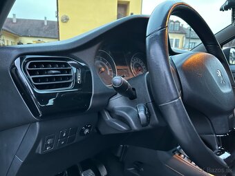 Peugeot 301 1.6 HDi - 12
