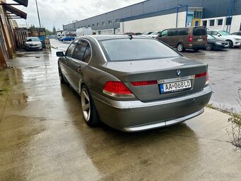 BMW E66 760Li V12 - 12