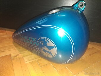 Nádrž Harley Davidson - 12