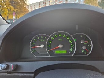 Na predaj KIA SORENTO 2.5 Crdi 125kw + ťažné - 12