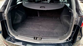 Hyundai i30 1.6i MPI DOHC CVVT Comfort benzín - 12