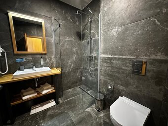 NA PREDAJ - štýlový aparmán v Maladinove – komfort, relax a  - 12