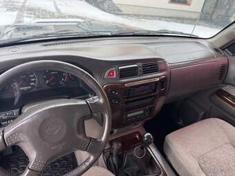 Nissan Patrol Y61 - 12
