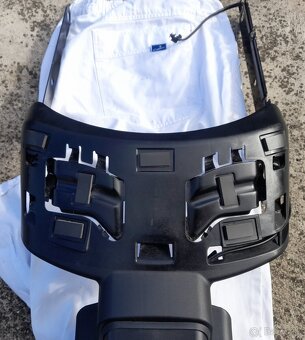HARLEY DAVIDSON® BREAKOUT M8 - 12