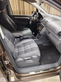 VW Touran 2,0tdi Web Webasto 7 miest - 12